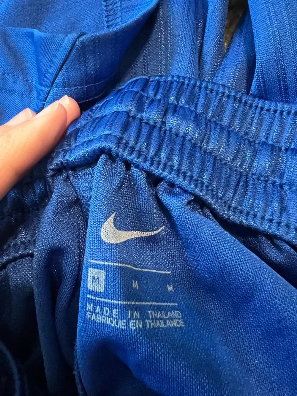 🔵NIKE: Boy size M, royal blue logo athletic shorts w/pockets, preowned🔵